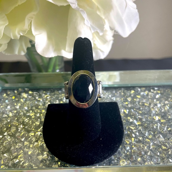 Paparazzi Ring - Picture 1 of 2